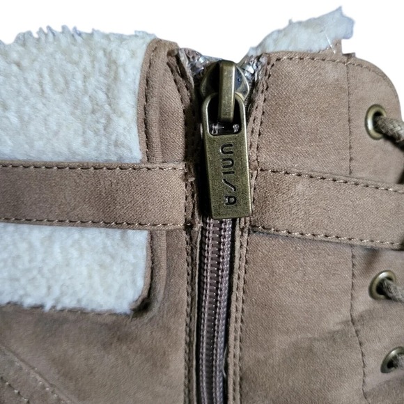 Unisa Womens Tan Suede Lace Up Combat Style Ankle Boots Buckle Side Zipper 10M - Picture 8 of 8